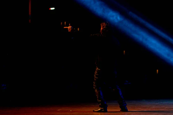 ブラジル キュリチバ 2023年8月25日 キュリチバのポスレム劇場でのレカオ ケディアのショー レカオエムカデイアバンドのパフォーマンス 2000年代のブラジルのナショナルロックの参照 — ストック写真