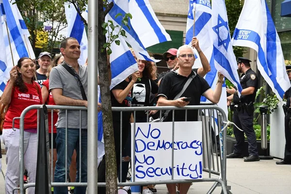 Israelis Protestieren Gegen Den Israelischen Ministerpräsidenten Benjamin Netanjahu Wegen Einer — Stockfoto
