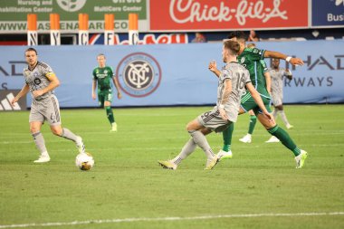 New York, ABD - 30 Ağustos 2023 MLS Normal Sezonu, NYCFC vs CF Montreal. New York, Bronx 'taki Yankee Stadyumu' nda, Major League Soccer (MLS) için geçerli olan NYCFC ve CF Montreal arasında oynanan futbol maçı