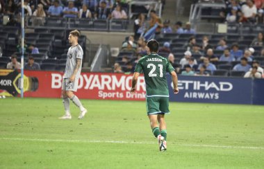 2023 MLS Normal Sezon: NYCFC Montreal 'e karşı. 30 Ağustos 2023. New York, ABD: Bronx 'taki Yankee Stadyumu' nda Major League Soccer (MLS) için geçerli olan NYCFC ve CF Montreal arasında oynanan futbol maçında golü atan ve bunu kutlayan Andres Jasson
