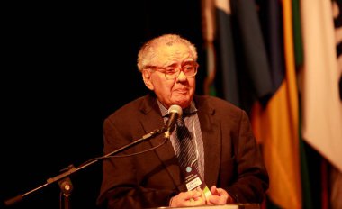 BNDES görsel işitsel semineri destekliyor. 30 Ağustos 2023, Rio de Janeiro, Brezilya: BNDES başkanı Aloizio Mercadante 'nin katılımıyla Rio de Janeiro' daki Teatro do Banco 'da Brezilyalılar için görsel işitsel bir seminer düzenledi.