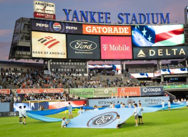 2023 MLS Normal Sezon, New York City FC Montreal 'e karşı. 30 Ağustos 2023, New York, ABD: MLS Normal Sezon 2023 maçında, New York City FC Yankee Stadyumu 'nda oynanan futbol maçında konuk takım CF Montreal' i yendi. 