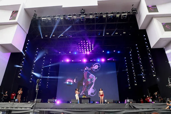 巴西圣保罗 2023 饶舌歌手塔莎 Tasha 和崔西 Tracie 于2012年9月2日 9日和10日在圣保罗Interlagos环路举行的 城市音乐节 开幕式 — 图库照片