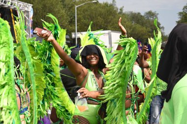 Batı Hindistan Günü Geçidi. 4 Eylül 2023, New York, ABD: Batı Hint Amerikan Karnavalı veya New York Karnavalı, Crown Heights, Brooklyn, New York 'ta Eylül ayının ilk pazartesi günü düzenlenen yıllık Batı Hint kültürünün kutlamasıdır. 