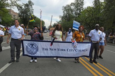 Batı Hindistan Günü Geçidi. 4 Eylül 2023, New York, ABD: Batı Hint Amerikan Karnavalı veya New York Karnavalı, Crown Heights, Brooklyn, New York 'ta Eylül ayının ilk pazartesi günü düzenlenen yıllık Batı Hint kültürünün kutlamasıdır. 