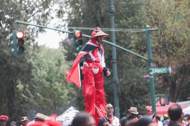 Batı Hindistan Günü Geçidi. 4 Eylül 2023, New York, ABD: Batı Hint Amerikan Karnavalı veya New York Karnavalı, Crown Heights, Brooklyn, New York 'ta Eylül ayının ilk pazartesi günü düzenlenen yıllık Batı Hint kültürünün kutlamasıdır. 