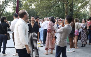 06 Eylül 2023 - New York, ABD: Central Park 'ta Fred Eversley Parabolik Işık' ın açılışı. Fred Eversley Parabolik Işık 'ın açılışı Central Park' ta sanatçıların ve konukların katılımıyla gerçekleştirilecek.. 