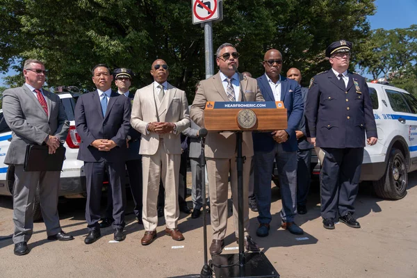 Burmistrz Adams Przedstawia Obszerną Strategię Walki Kradzieżami Samochodów Nowym Jorku — Zdjęcie stockowe