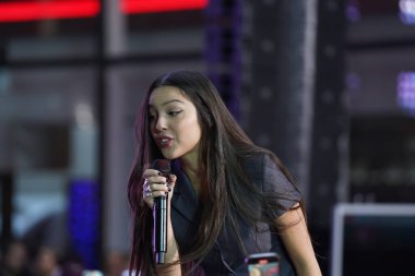 Olivia Rodrigo 'nun Today Show' daki canlı performansı. 8 Eylül 2023, New York, ABD: Duygusal ve liste başı hitleriyle tanınan yükselen süperstar Olivia Rodrigo, Today Show 'un bugünkü sahnesini onurlandırdı..