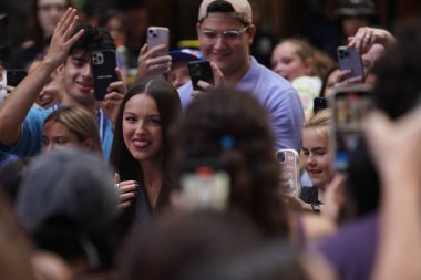 Olivia Rodrigo 'nun Today Show' daki canlı performansı. 8 Eylül 2023, New York, ABD: Duygusal ve liste başı hitleriyle tanınan yükselen süperstar Olivia Rodrigo, Today Show 'un bugünkü sahnesini onurlandırdı..