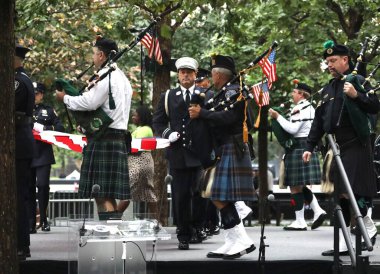 11 Eylül Anma Töreni 22. Yıldönümü New York 'ta. 11 Eylül 2023, New York, ABD: 11 Eylül Anma Töreni 'nin 22. Yıldönümü ABD Başkan Yardımcısı Kamala Harris' in katılımıyla New York 'ta gerçekleşti.