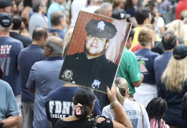 11 Eylül Anma Töreni 22. Yıldönümü New York 'ta. 11 Eylül 2023, New York, ABD: 11 Eylül Anma Töreni 'nin 22. Yıldönümü ABD Başkan Yardımcısı Kamala Harris' in katılımıyla New York 'ta gerçekleşti.