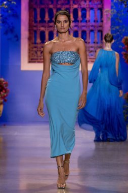 Pamella Roland - Runway - New York Moda Haftası - Eylül 2023: The Show. 12 Eylül 2023, New York, New York, ABD: Tasarımcı Pamella Roland (C) New York Moda Haftası sırasında Pamella Roland defilesinde podyumda yürüyor