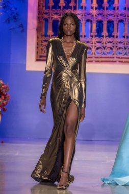 Pamella Roland - Runway - New York Moda Haftası - Eylül 2023: The Show. 12 Eylül 2023, New York, New York, ABD: Tasarımcı Pamella Roland (C) New York Moda Haftası sırasında Pamella Roland defilesinde podyumda yürüyor