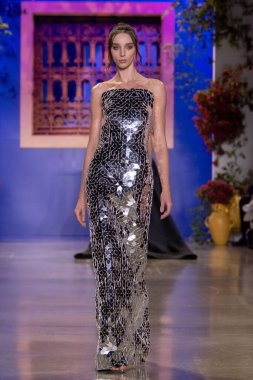 Pamella Roland - Runway - New York Moda Haftası - Eylül 2023: The Show. 12 Eylül 2023, New York, New York, ABD: Tasarımcı Pamella Roland (C) New York Moda Haftası sırasında Pamella Roland defilesinde podyumda yürüyor