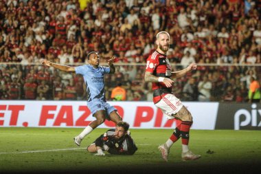 Cariacica (ES), Brezilya - 13 Eylül 2023: Kleber Andrade Stadyumu 'nda düzenlenen Brezilya Futbol Şampiyonası' nın 23. Raundu için geçerli olan Athletico Paranaense ile Flamengo arasındaki maç