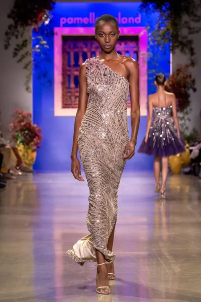 Pamella Roland Runway New York Fashion Week September 2023 Shoots — стоковое фото