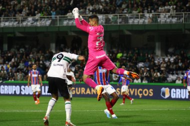 Coritiba (PR) - 14 Eylül 2023: Brezilya Futbol Şampiyonası 2023. Coritiba, Bahia - 2023 Brezilya Şampiyonası 'nın 23. raundunda Coritiba ile Bahia arasındaki maçı Couto Pereira çimenliğinde oynayın.. 