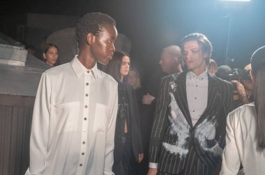 Shao - Runway. 11 Eylül 2023, New York, ABD: Modeller New York Moda Haftası boyunca Shao defilesinde podyum finalinde yürür. 