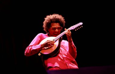 Rio de Janeiro (RJ), 14 Eylül 2023 - Hamilton de Holanda ve Gonzalo Rubalcaba ile Jazz gösterisi Vivo Rio, Parque do Flamengo, Rio de Janeiro.