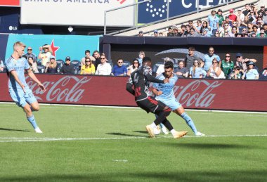 16 Eylül 2023 - New York, ABD: NYCFC oyuncusu, Monsef Bakrar, NYCFC ve New York Red Bulls arasındaki futbol maçı sırasında,.