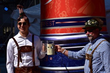 Ekim Festivali Zinzinnati 2023, Cincinnati. 15 Eylül 2023, Cincinnati, Ohio, ABD: Oktoberfest Zinzinnati, Samuel Adams sponsorluğunda ve yapımcılığını Cincinnati Bölgesel Odası üstlendi.. 
