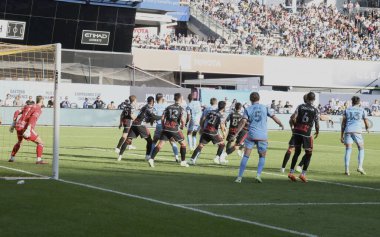 16 Eylül 2023 - New York, ABD: Red Bull kalecisi Carlos Coronel (C), NYCFC ve New York Red Bulls arasında Yankees Stadyumu, Bronx, New York.