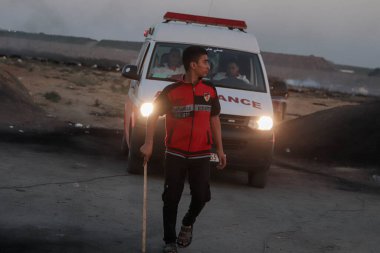 Filistinliler sınır şeridindeki çatışmalara katılıyorlar. P19 Eylül 2023, Gazze, Filistin: Filistinliler, işgal ile Gazze Kenti sınır şeridinde meydana gelen çatışmalara katıldılar