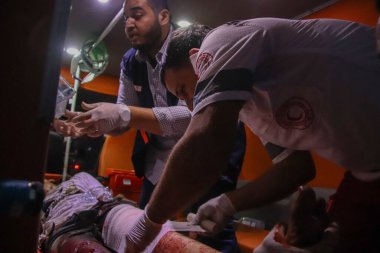 Filistinliler sınır şeridindeki çatışmalara katılıyorlar. P19 Eylül 2023, Gazze, Filistin: Filistinliler, işgal ile Gazze Kenti sınır şeridinde meydana gelen çatışmalara katıldılar