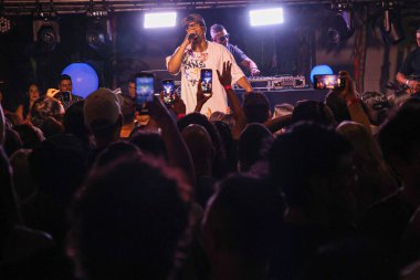 Sao Paulo (SP), Brezilya 09 / 18 / 2023 - Başrolde Lucas Peteado ve Juan Paiva, Claudinho ve Bochecha 'nın hikayesini anlatan 