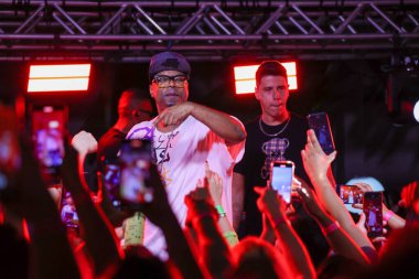 Sao Paulo (SP), Brezilya 09 / 18 / 2023 - Başrolde Lucas Peteado ve Juan Paiva, Claudinho ve Bochecha 'nın hikayesini anlatan 