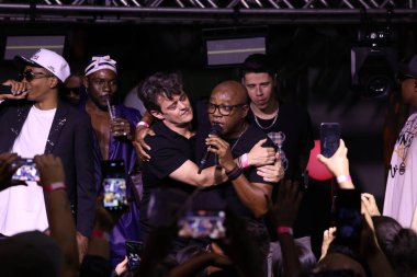 Sao Paulo (SP), Brezilya 09 / 18 / 2023 - Başrolde Lucas Peteado ve Juan Paiva, Claudinho ve Bochecha 'nın hikayesini anlatan 