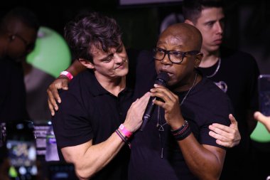 Sao Paulo (SP), Brezilya 09 / 18 / 2023 - Başrolde Lucas Peteado ve Juan Paiva, Claudinho ve Bochecha 'nın hikayesini anlatan 