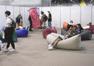 Sao Paulo (SP), Brezilya 09 / 19 / 2023 - Equipotel Fuarı bugün (19) tüm stantlar satılarak ve katılımda% 10 'luk bir artışla başladı. Equipotel, 2023 yılında 60 baskının başarısını kutladı.. 