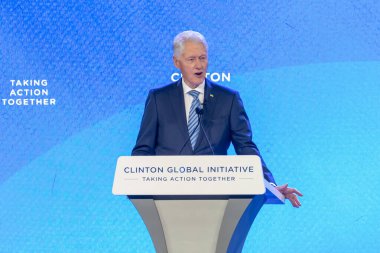 Clinton Global Girişimi 2023 Toplantısı. 18 Eylül 2023, New York, ABD: Eski Başkan Bill Clinton, 18 Eylül 2023 'te New York' ta yapılan Clinton Global Initiative (CGI) toplantısında konuşma yaptı..