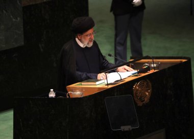 İran Cumhurbaşkanı Ebu Raisi, New York 'taki BM 78. GY' de konuşma yaptı. 19 Eylül 2023, New York, ABD: İran Başkanı Ethe Raisi, New York 'taki Birleşmiş Milletler Genel Kurulu' nun 78. oturumunda bir konuşma yaptı.. 