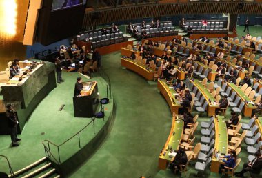 İran Cumhurbaşkanı Ebu Raisi, New York 'taki BM 78. GY' de konuşma yaptı. 19 Eylül 2023, New York, ABD: İran Başkanı Ethe Raisi, New York 'taki Birleşmiş Milletler Genel Kurulu' nun 78. oturumunda bir konuşma yaptı.. 