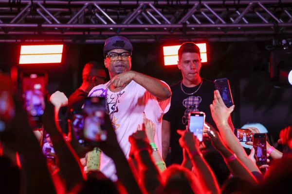 Sao Paulo (SP), Brezilya 09 / 18 / 2023 - Başrolde Lucas Peteado ve Juan Paiva, Claudinho ve Bochecha 'nın hikayesini anlatan 