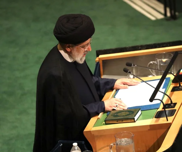 İran Cumhurbaşkanı Ebu Raisi, New York 'taki BM 78. GY' de konuşma yaptı. 19 Eylül 2023, New York, ABD: İran Başkanı Ethe Raisi, New York 'taki Birleşmiş Milletler Genel Kurulu' nun 78. oturumunda bir konuşma yaptı.. 