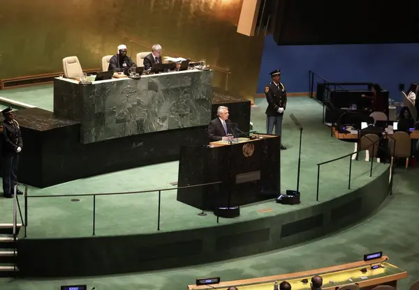阿根廷总统阿尔贝托 费尔南德斯在纽约联合国大会第78届会议上讲话 2023年9月19日 美国纽约 阿根廷总统阿尔贝托 费尔南德斯在纽约联合国大会第78届会议上讲话 — 图库照片