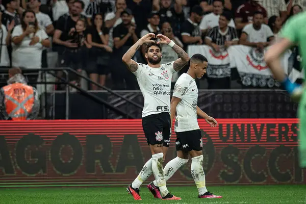 Sao Paulo (SP), Brezilya 09 / 18 / 2023 - BRASILEIRO ile CORINTHIANS maçı 18 Eylül 2023.
