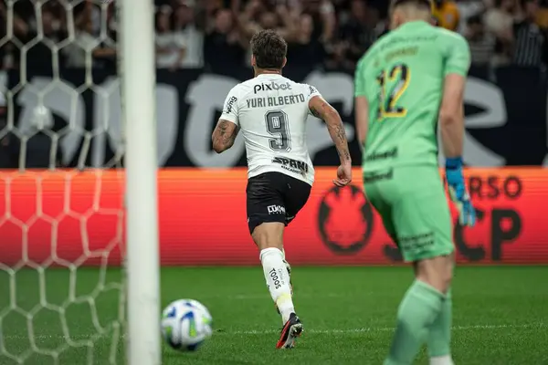 Sao Paulo (SP), Brezilya 09 / 18 / 2023 - BRASILEIRO ile CORINTHIANS maçı 18 Eylül 2023.