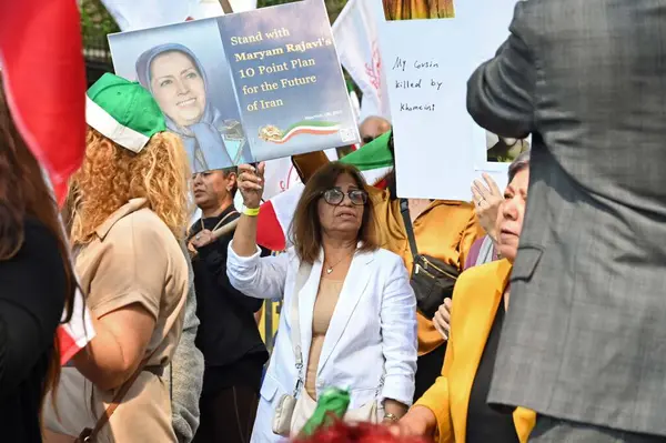 Manifestantes Iranianos Reúnem Frente Sede Onu Setembro 2023 Nova York — Fotografia de Stock
