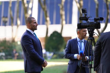 Malta Başbakanı Robert Abela, Bryant Park 'ta. 21 Eylül 2023, New York, ABD: Malta Başbakanı Robert Abela güne eşsiz bir diplomasi ve samimi sohbet karışımıyla başladı. 