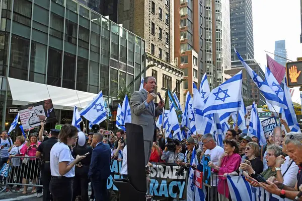 以色列人抗议以色列总理本雅明 内塔尼亚胡 他正在修改以色列的司法法律 2023年9月20日 美国纽约 以色列人抗议以色列总理本雅明 内塔尼亚胡 — 图库照片