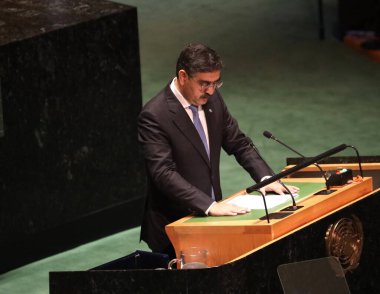 Anwaar-ul-Haq Kakar Pakistan Başbakanı, New York 'ta BM 78. GA' da konuşuyor. 22 Eylül 2023, New York, ABD: Pakistan Başbakanı Anwaar-ul-Haq Kakar, New York 'taki Birleşmiş Milletler Genel Kurulu' nun 78. oturumunda konuştu..