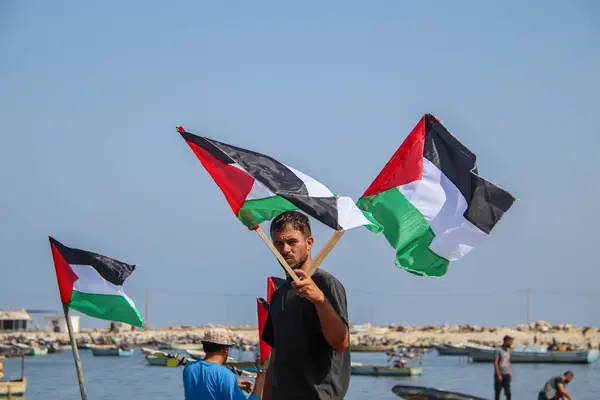 Palestinians Protest Demand Lifting Israeli Blockade Gaza — Stock Photo, Image
