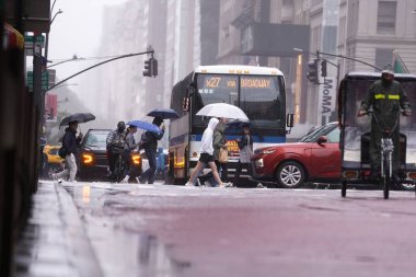 Tropik Fırtına Ophelia. 24 Eylül 2023, New York, ABD: Tropikal Fırtına Ophelia bu hafta sonu New York 'a şiddetli yağmur getirdi, ancak şehrin ruhu sönük kalmadı
