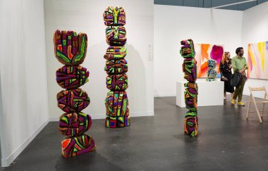 The New York Armory Show 2023 'ün özetleri. 10 Eylül 2023, New York, ABD: 1994 'ten beri New York' un en büyük sanat fuarlarından biri olan Armory Show, dikkate alınması gereken bir sanat fuarı olarak ortaya çıkmaya devam etti.. 