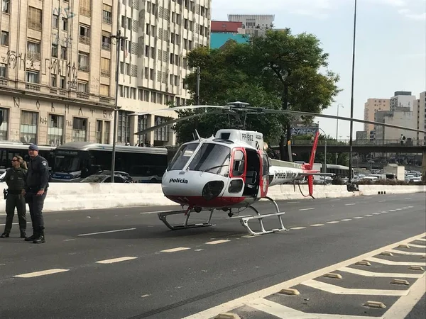 stock image SAO PAULO (SP), Brazil 09/26/2023 - A police officer was run over on his motorcycle in traffic at the Anhangabau Tunnel in Sao Paulo. He was rescued at the Santa Casa PS by the Helicopter Aguia da Military police 